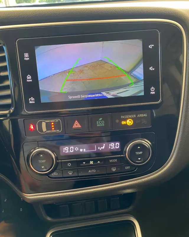 MITSUBISHI Outlander 2.0 2WD Edition 100