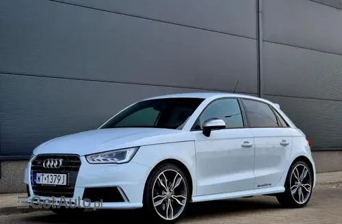 AUDI S1 