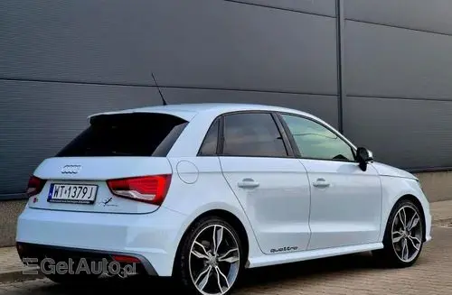AUDI S1 