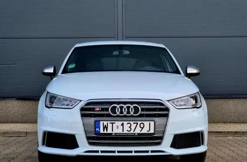 AUDI S1 