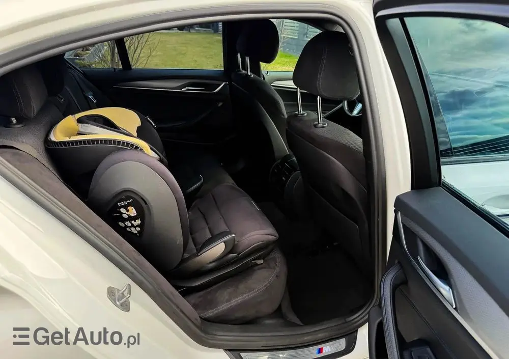 BMW Seria 5 520d M Sport sport