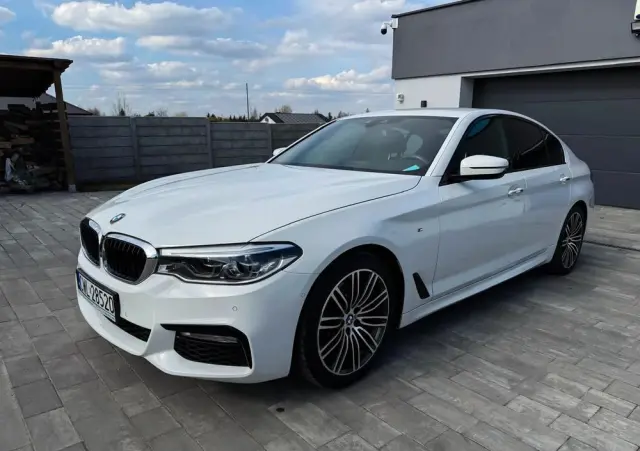 BMW Seria 5 520d M Sport sport