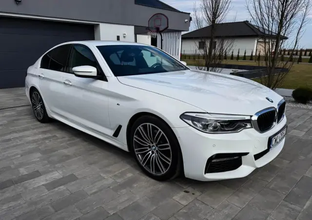 BMW Seria 5 520d M Sport sport