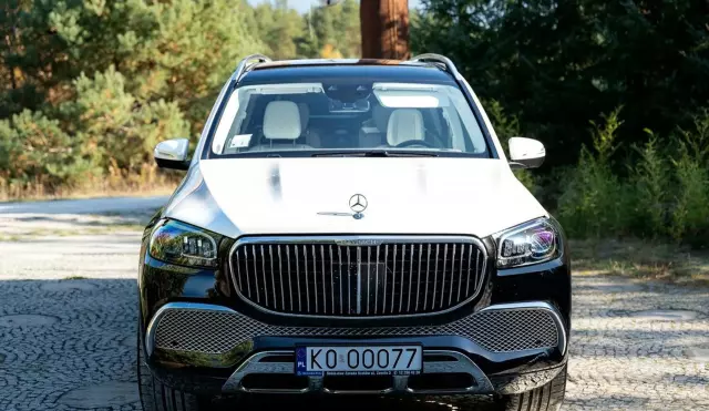 MERCEDES-BENZ GLS Maybach 