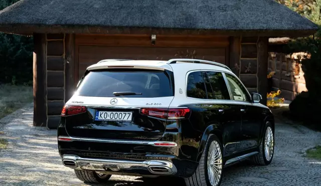 MERCEDES-BENZ GLS Maybach 