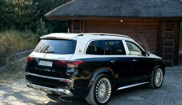 MERCEDES-BENZ GLS Maybach 