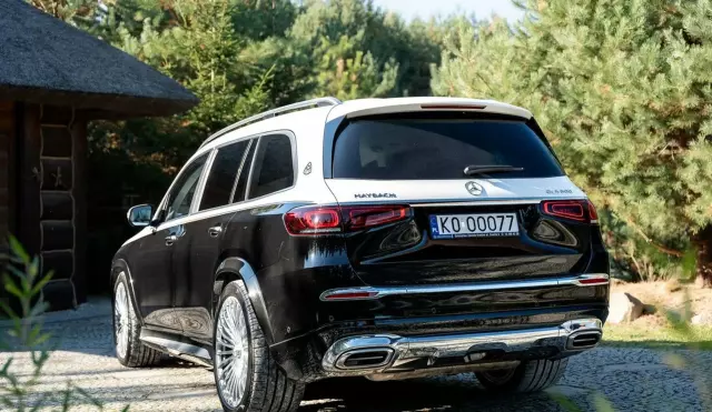 MERCEDES-BENZ GLS Maybach 