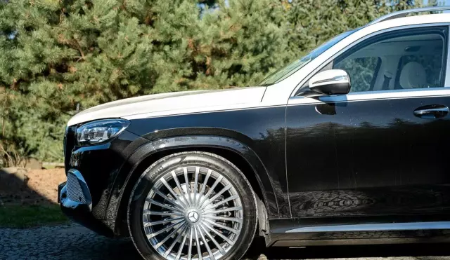 MERCEDES-BENZ GLS Maybach 