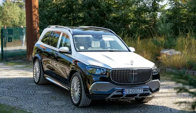 MERCEDES-BENZ GLS Maybach 