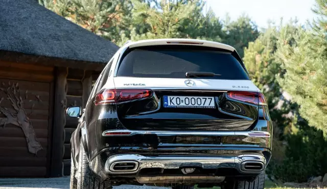 MERCEDES-BENZ GLS Maybach 