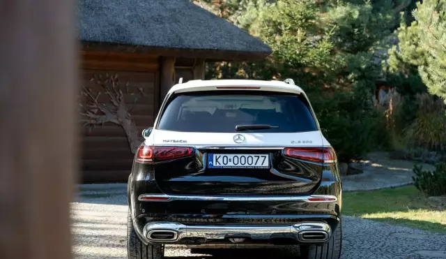 MERCEDES-BENZ GLS Maybach 