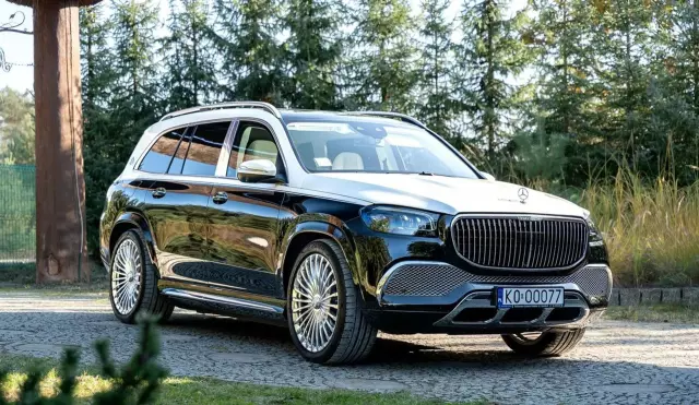 MERCEDES-BENZ GLS Maybach 