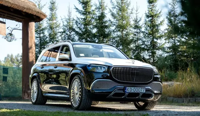 MERCEDES-BENZ GLS Maybach 
