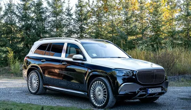 MERCEDES-BENZ GLS Maybach 