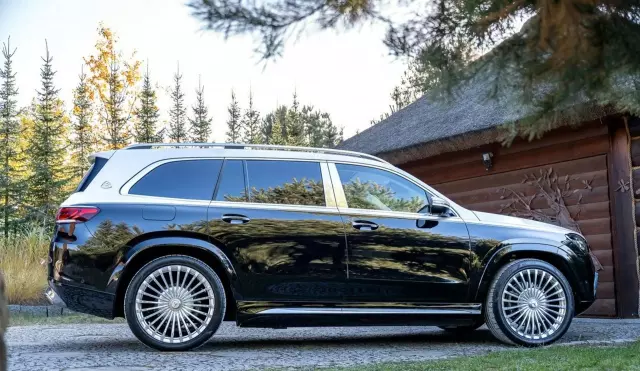 MERCEDES-BENZ GLS Maybach 