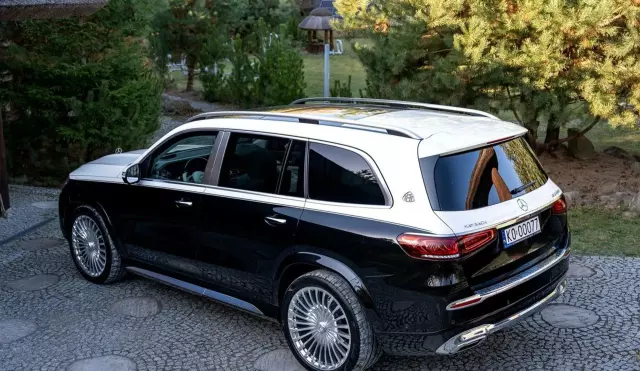 MERCEDES-BENZ GLS Maybach 