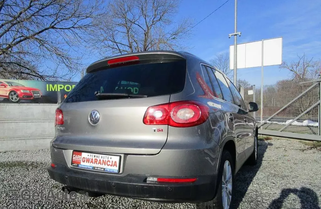 VOLKSWAGEN Tiguan 