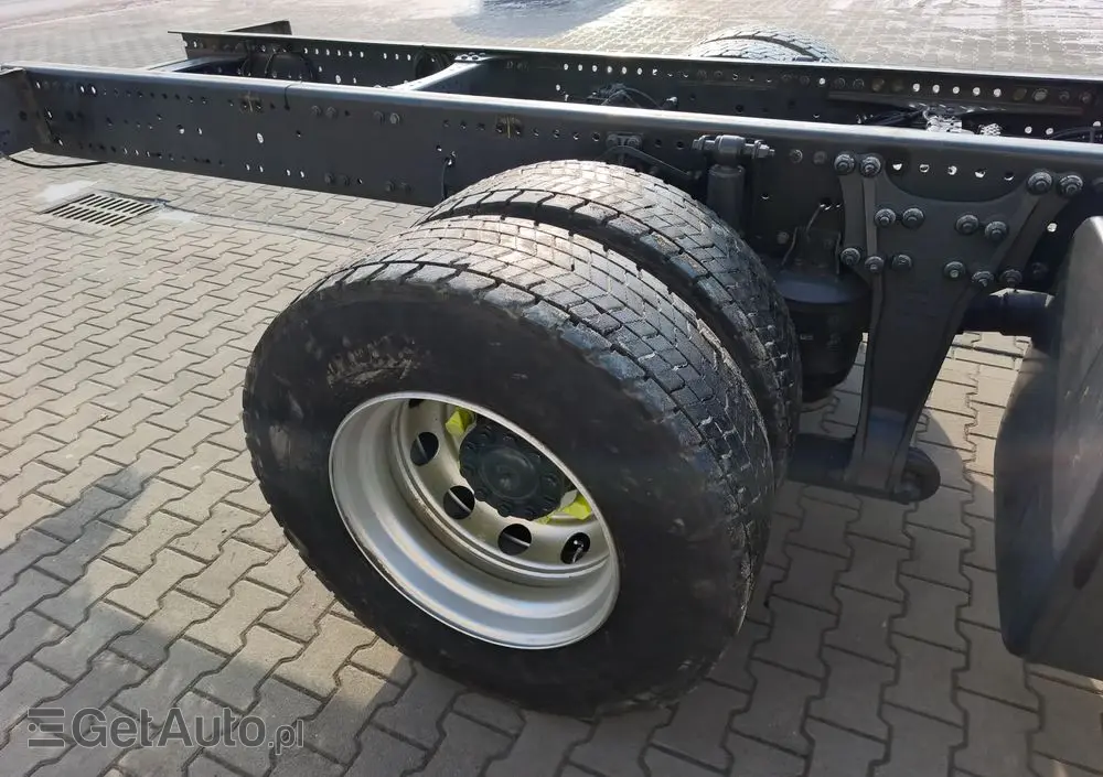 MERCEDES-BENZ AXOR 1829 rama do zabudowy blokada mostu 