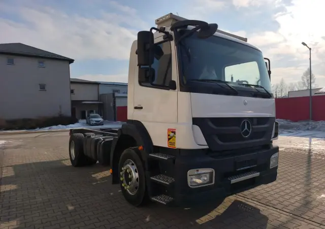 MERCEDES-BENZ AXOR 1829 rama do zabudowy blokada mostu 