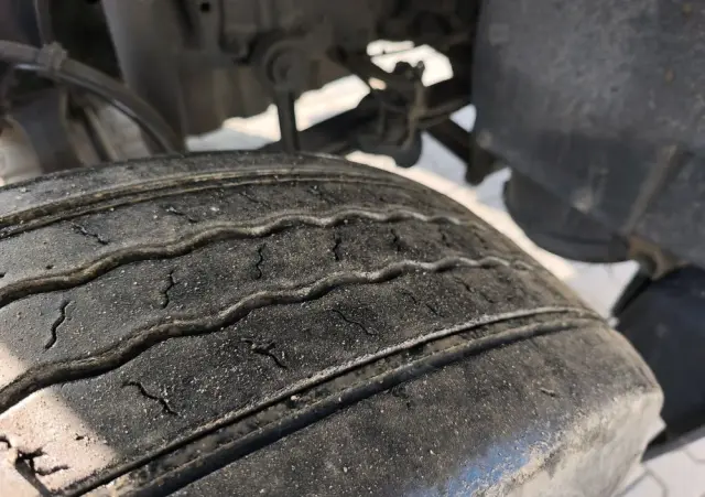 MERCEDES-BENZ AXOR 1829 rama do zabudowy blokada mostu 