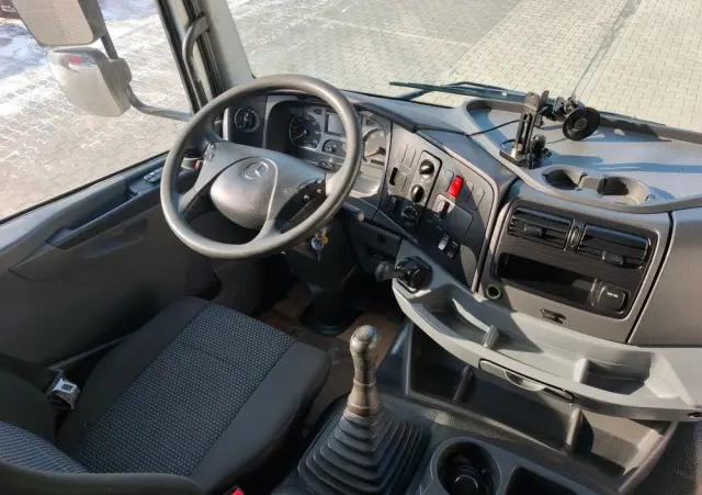 MERCEDES-BENZ AXOR 1829 rama do zabudowy blokada mostu 