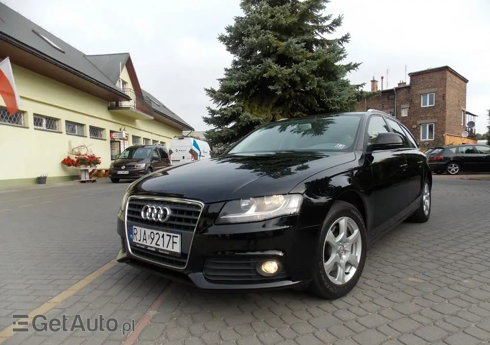 AUDI A4 Avant 2.0 TDI DPF multitronic Attraction