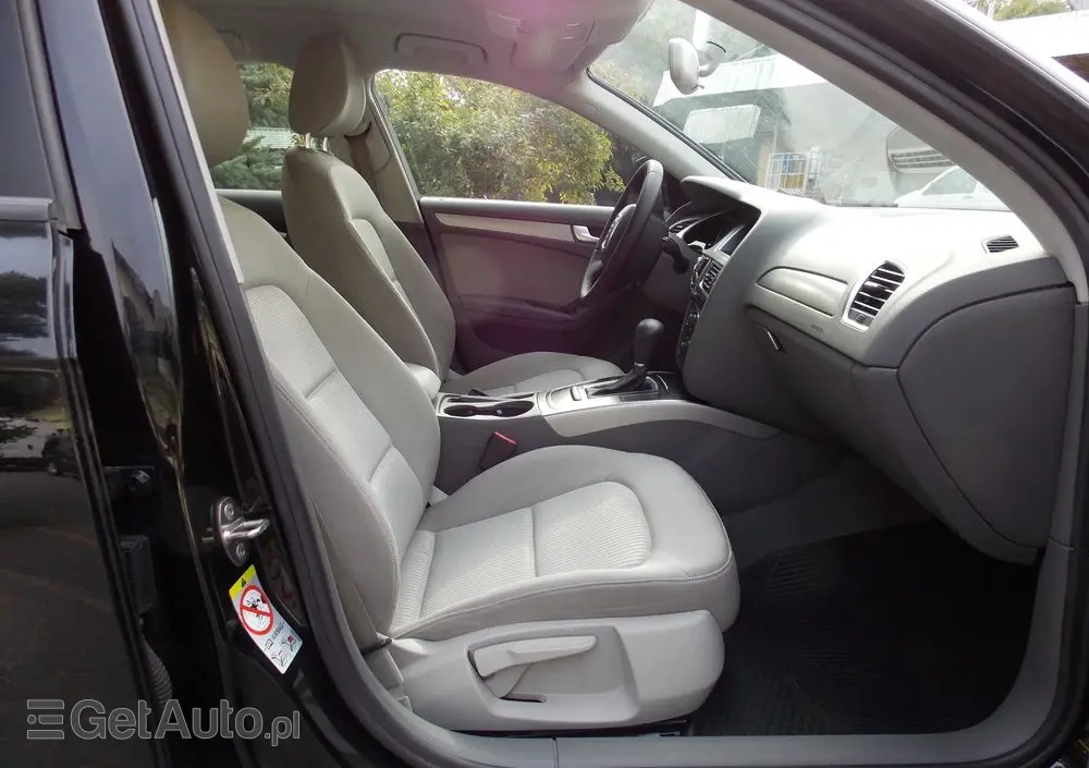 AUDI A4 Avant 2.0 TDI DPF multitronic Attraction