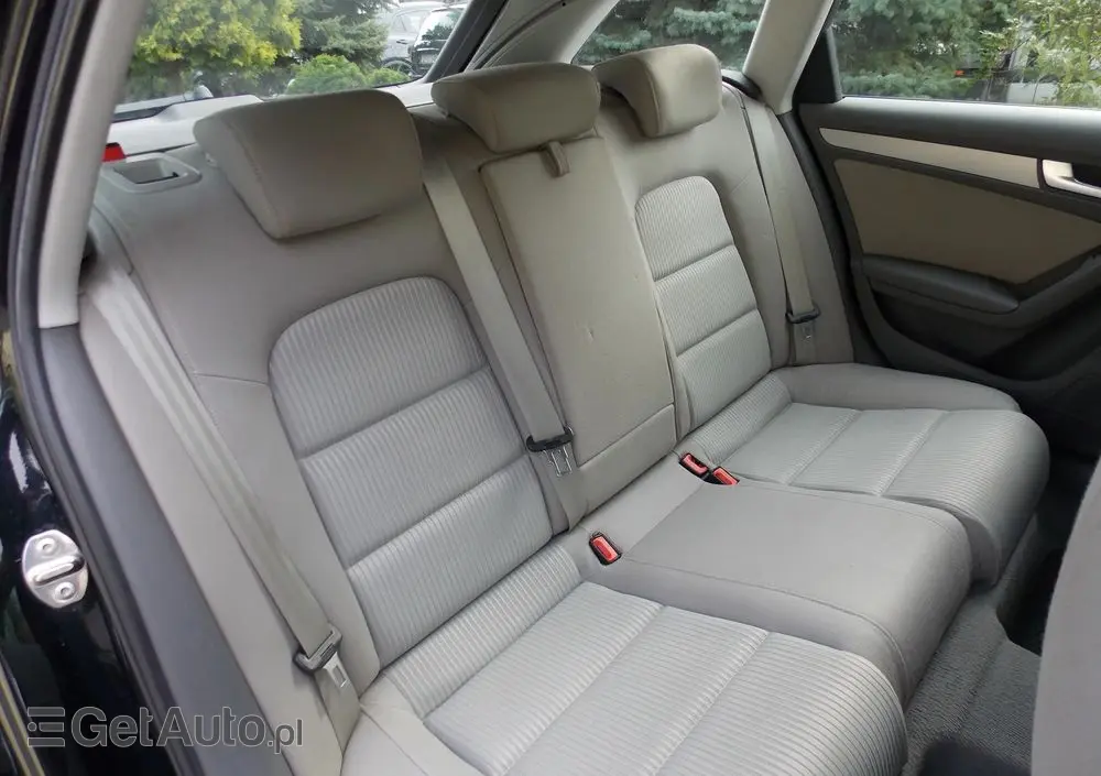 AUDI A4 Avant 2.0 TDI DPF multitronic Attraction