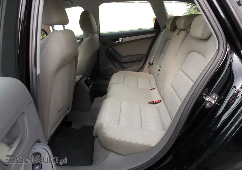 AUDI A4 Avant 2.0 TDI DPF multitronic Attraction