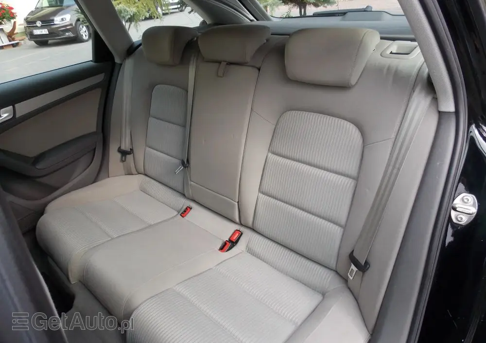 AUDI A4 Avant 2.0 TDI DPF multitronic Attraction