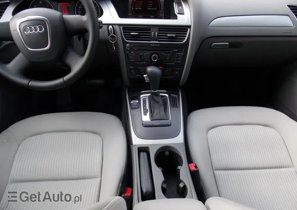 AUDI A4 Avant 2.0 TDI DPF multitronic Attraction