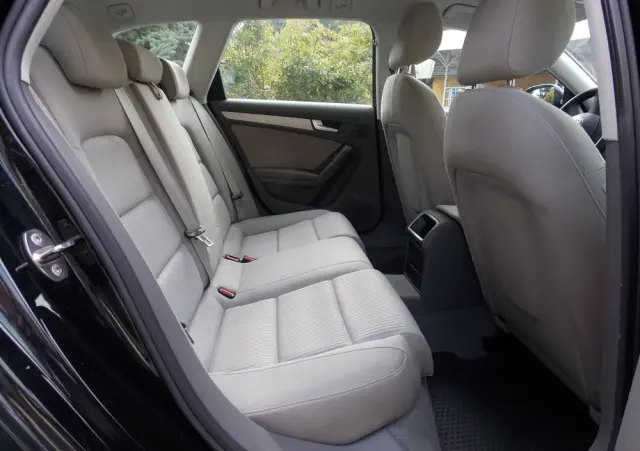 AUDI A4 Avant 2.0 TDI DPF multitronic Attraction