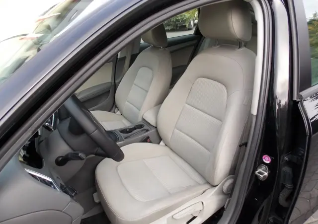 AUDI A4 Avant 2.0 TDI DPF multitronic Attraction