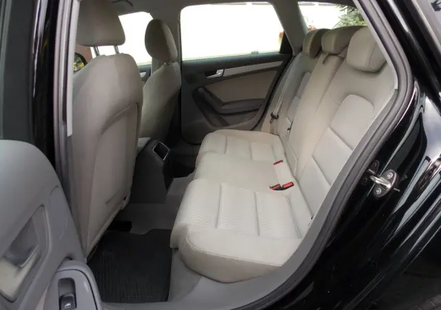 AUDI A4 Avant 2.0 TDI DPF multitronic Attraction