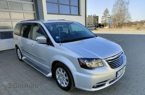 CHRYSLER Town & Country 