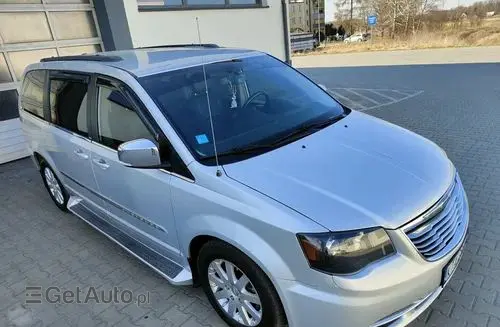 CHRYSLER Town & Country 