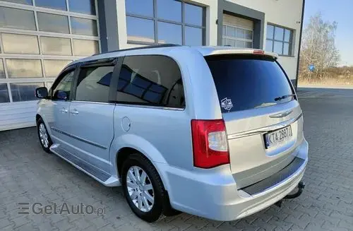 CHRYSLER Town & Country 