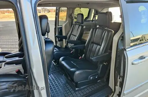 CHRYSLER Town & Country 
