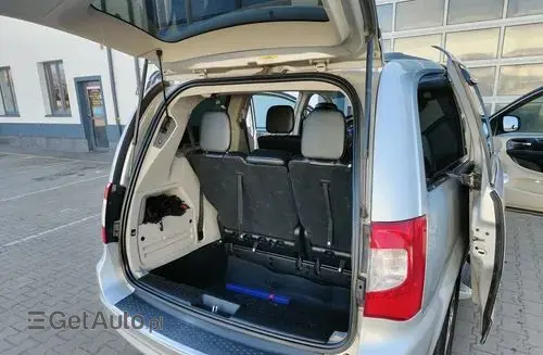 CHRYSLER Town & Country 