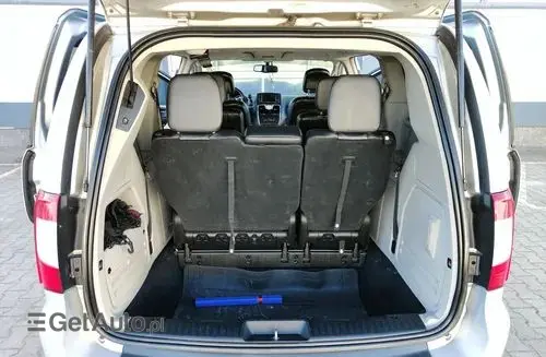 CHRYSLER Town & Country 