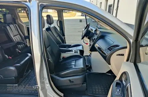 CHRYSLER Town & Country 