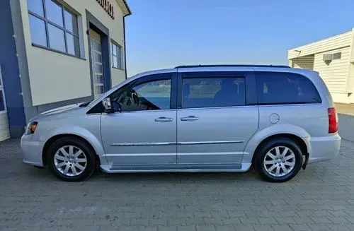 CHRYSLER Town & Country 