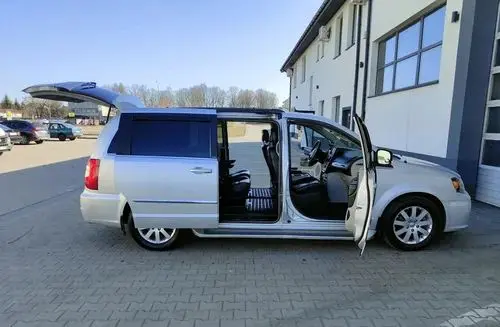 CHRYSLER Town & Country 
