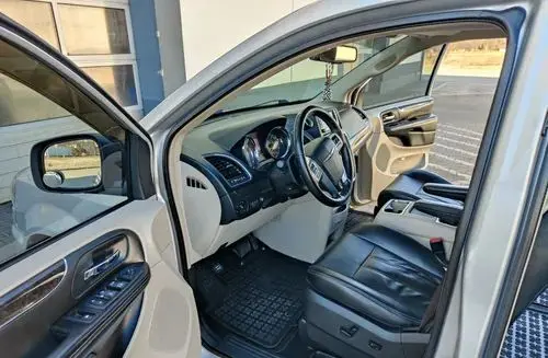 CHRYSLER Town & Country 
