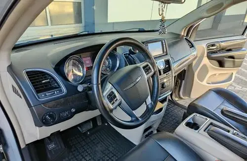 CHRYSLER Town & Country 
