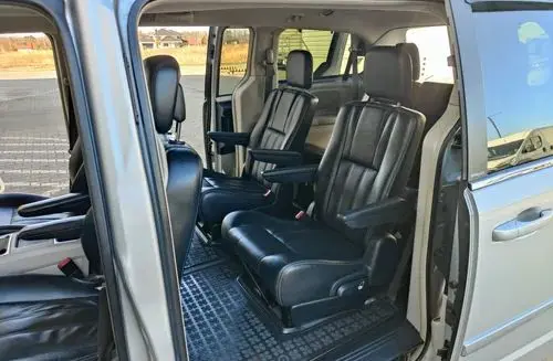 CHRYSLER Town & Country 