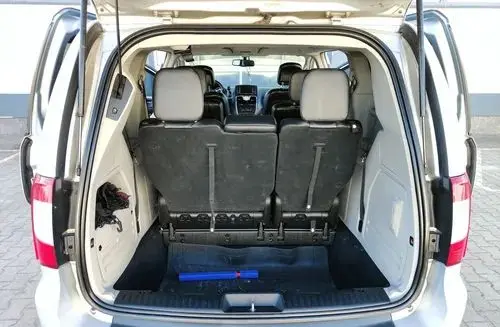 CHRYSLER Town & Country 