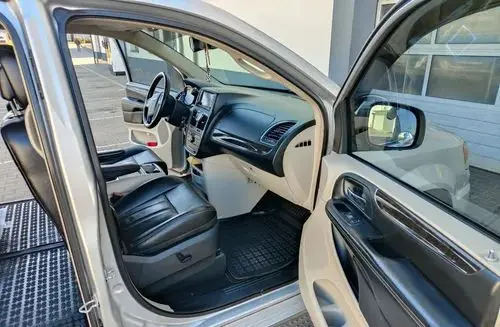 CHRYSLER Town & Country 