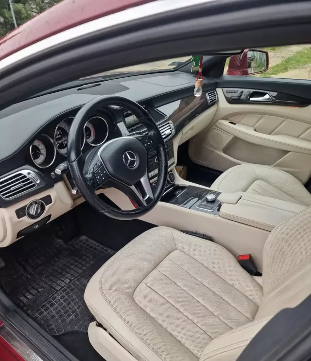 MERCEDES-BENZ Cls 
