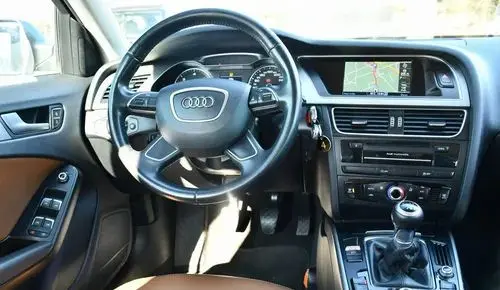 AUDI A4 
